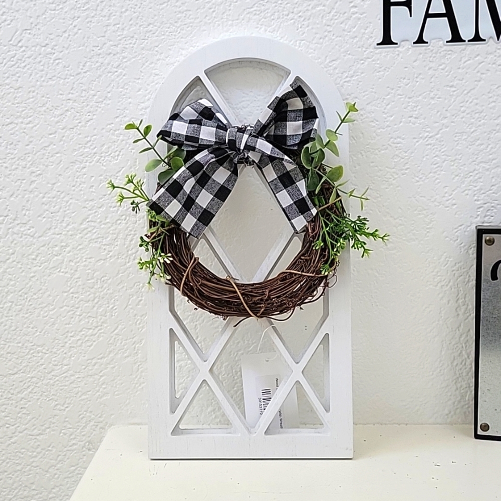Wood Small Window with Wreath